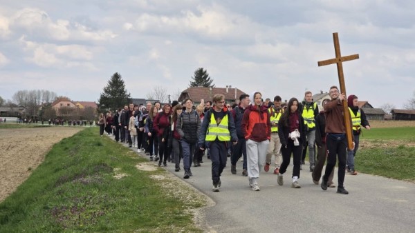 foto/Križni put mladih (13)